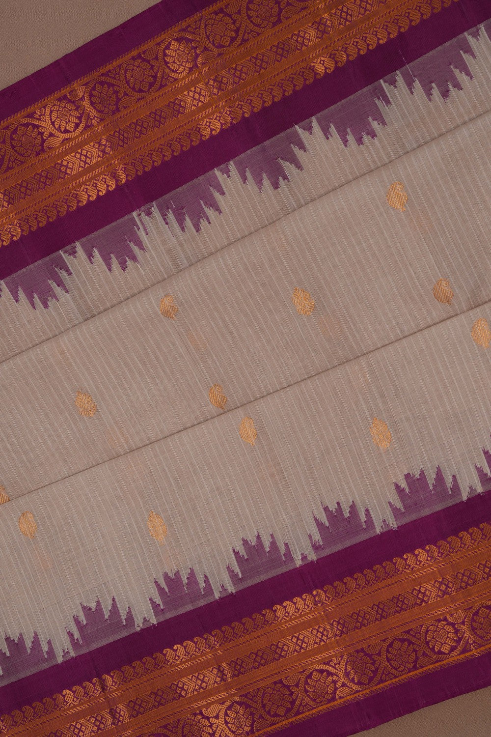 Image of Gadwal Cotton Silk Off-White Saree
